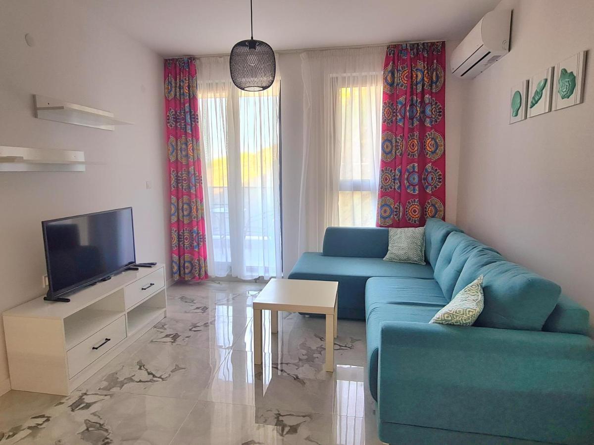Dolphin Beach Apart Obzor Exterior photo